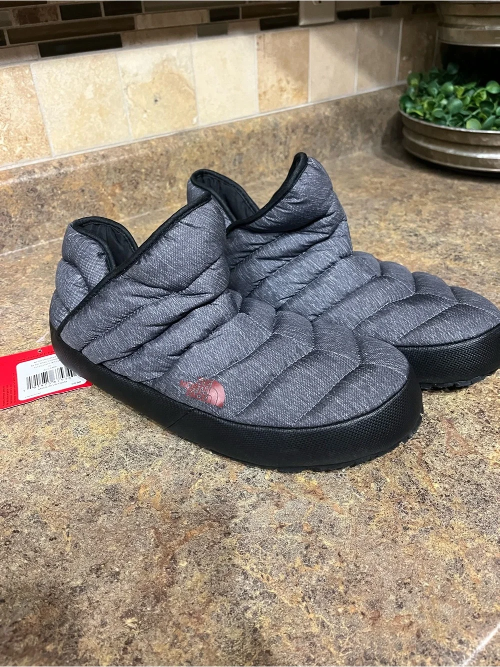 NWT The North Face ThermoBall Traction Bootie Men 10 Gray NF0A3MKHYVF winter